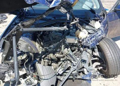 2018 BMW 320I xDrive z USA, uszkodzony, nr VIN WBA8E5G5XJNV02762